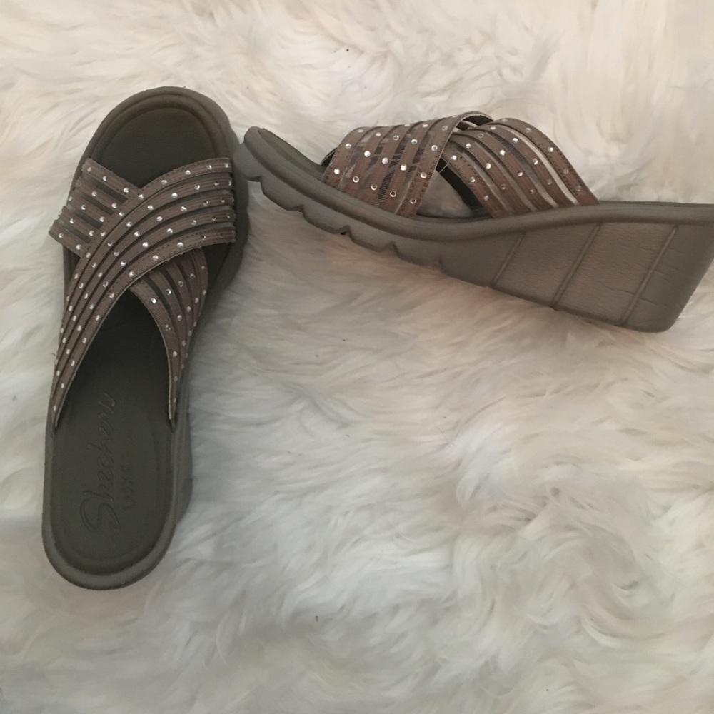 Skechers comfy flip flops
